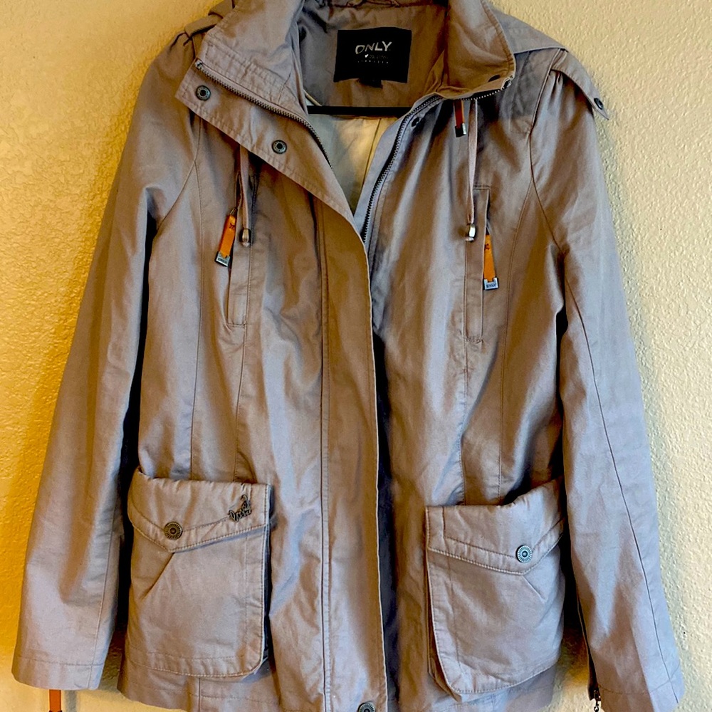 Only Love Collection Urbanized women’s Jacket Size M